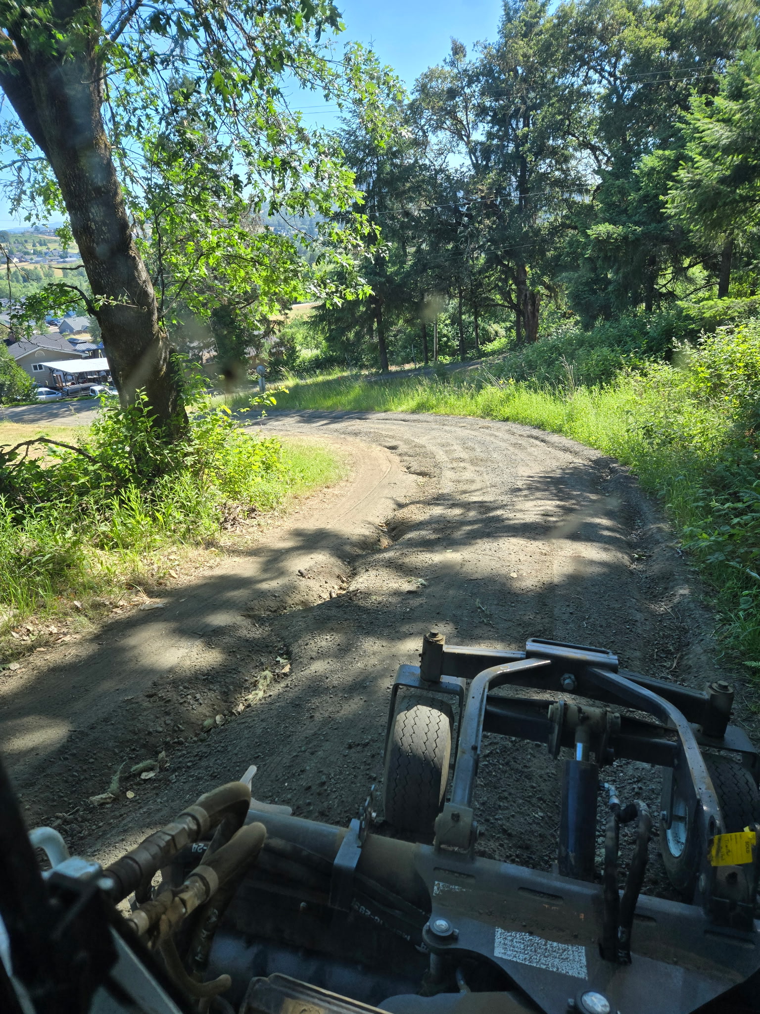 Worn driveway in Riddle before restoration