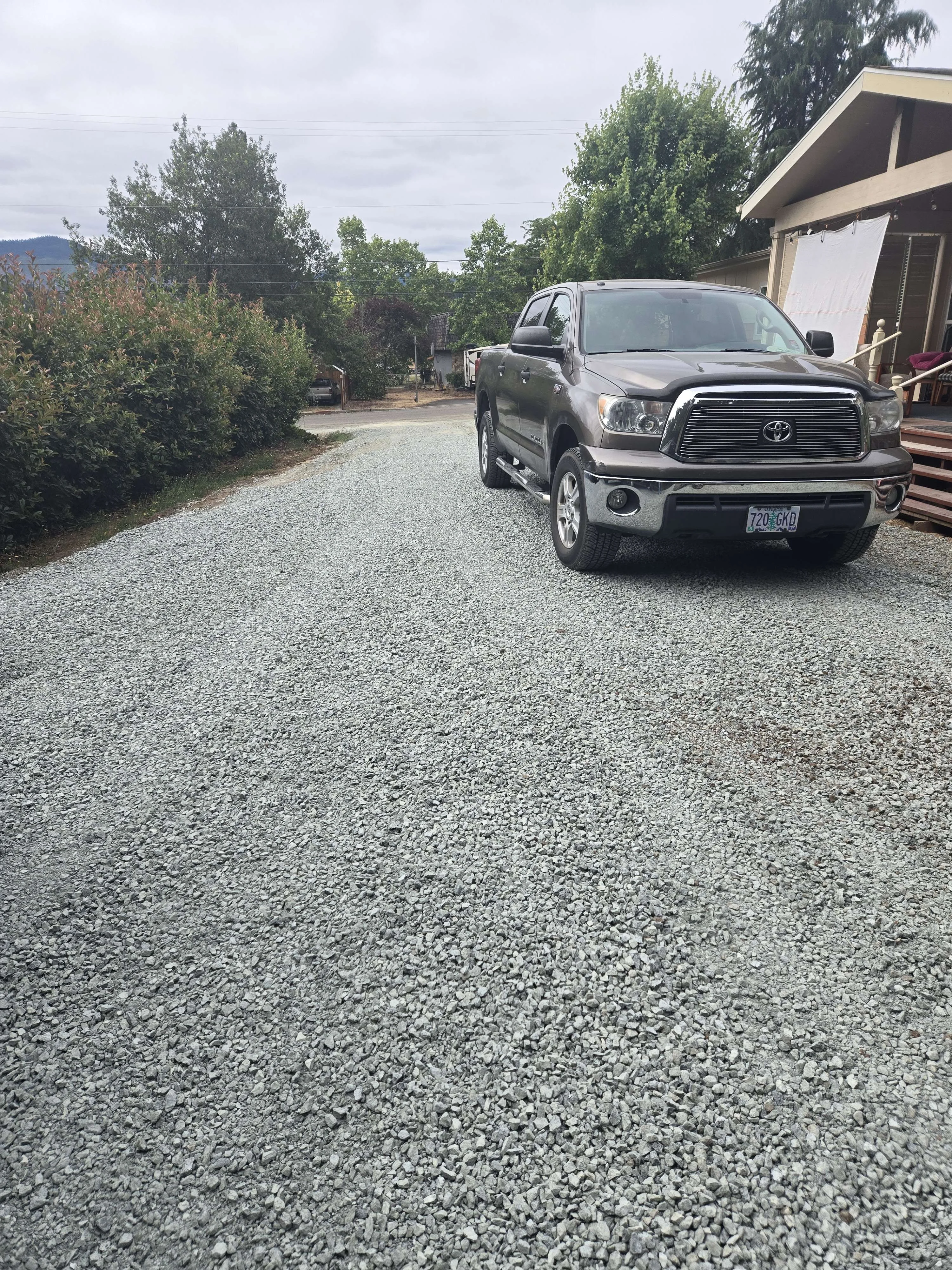 Completed driveway with fresh gravel